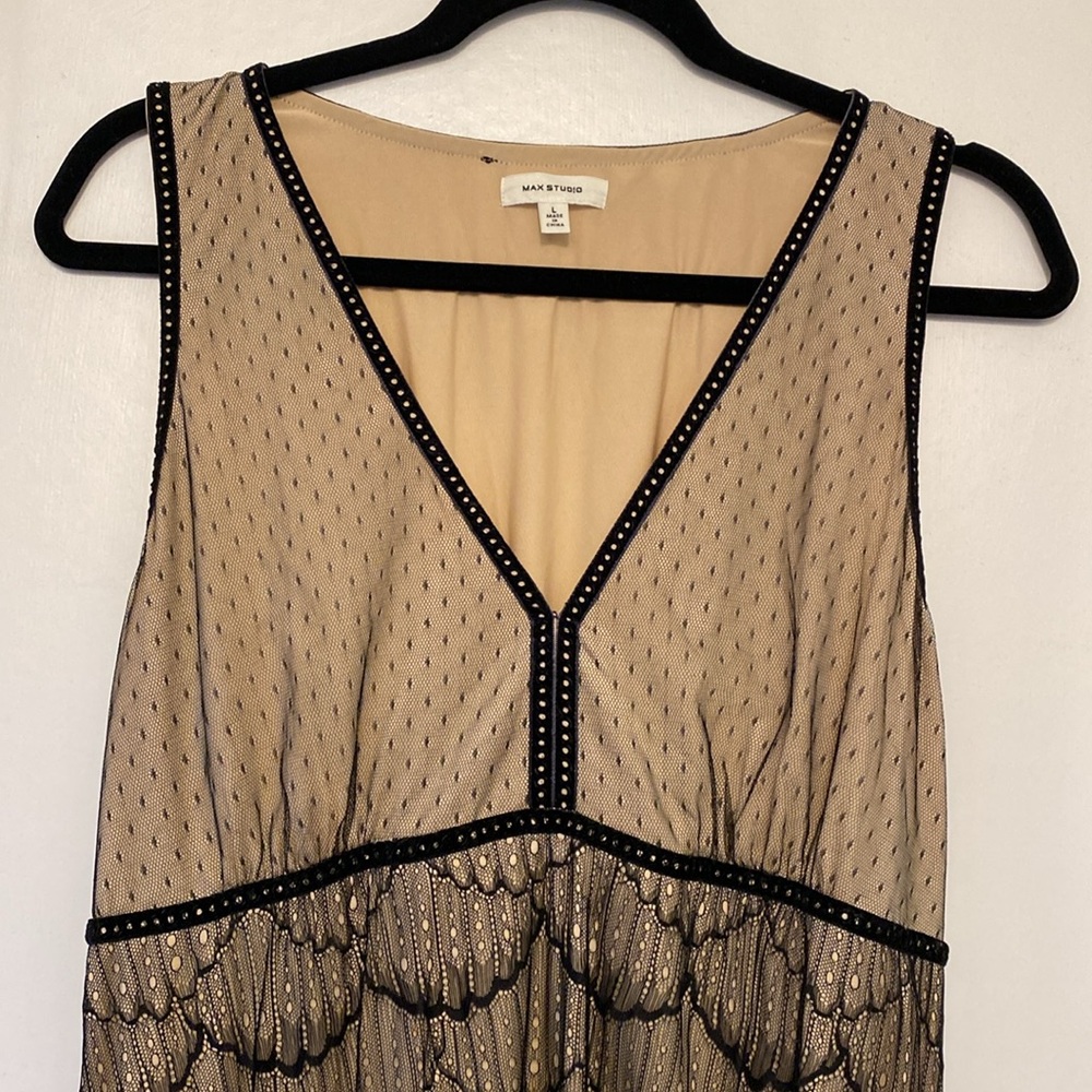 Maxstudio Black lace Semi-formal Cocktail dress V-neck A-line Knee length shift